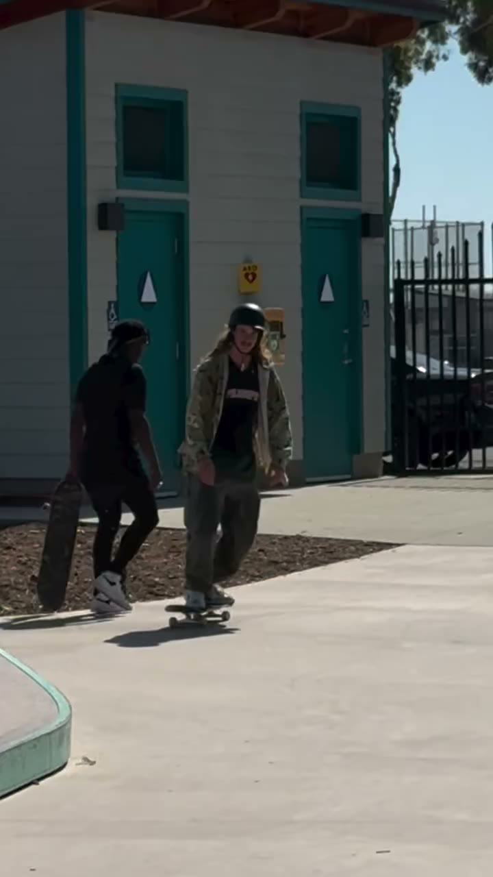 ☀️Malibu - 🎥 @garcias_vids - 🛹 @powellperalta - ⏱️ @swatch - 👟 @etnies…