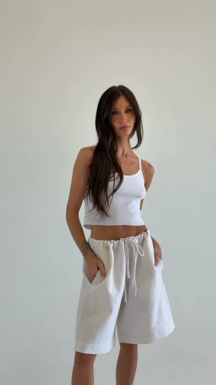 The short everyone keeps coming back for. Avail in White, Natural and Black…