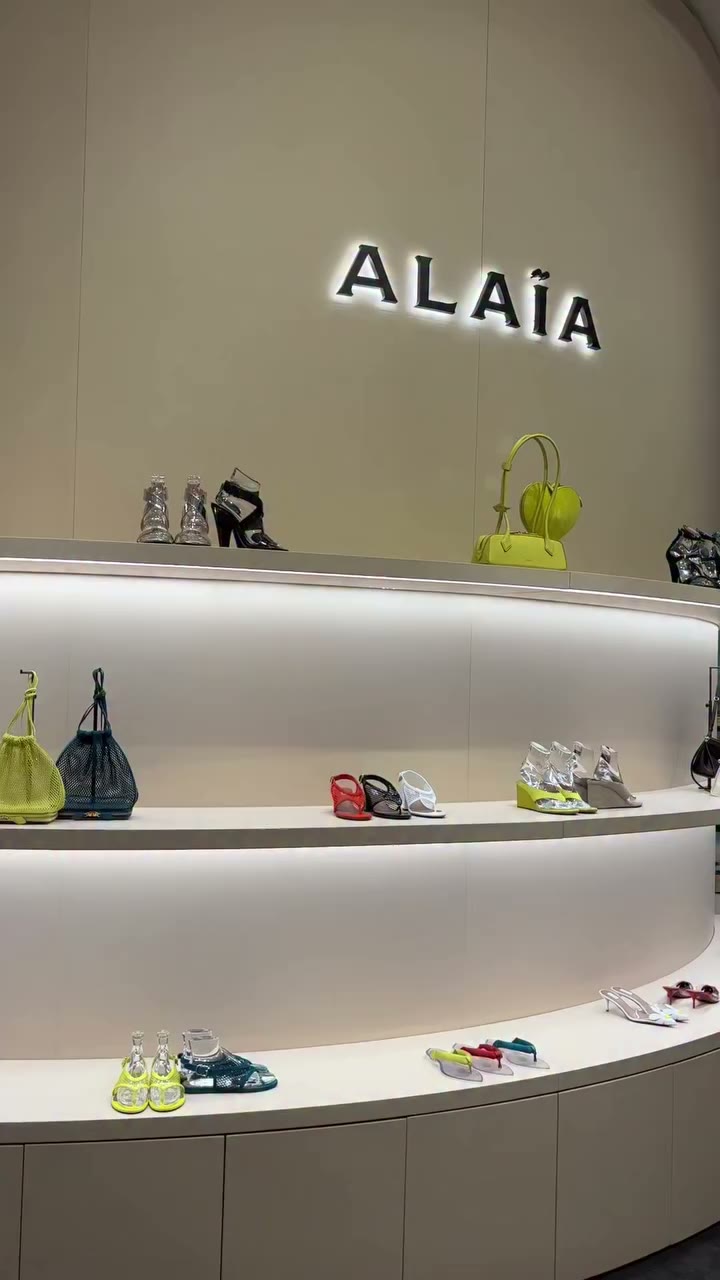 The Alaïa lineup, in every color worth obsessing over 🌈 Shop the collection…