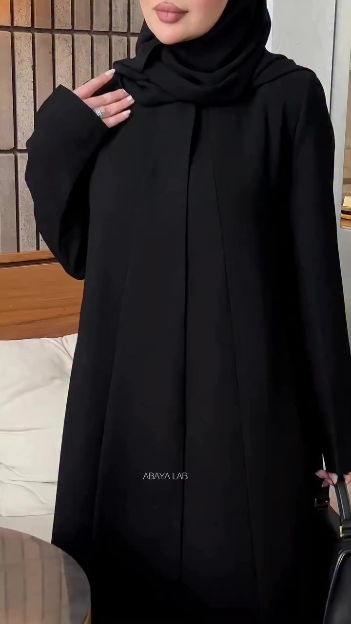 ⁨ ⁨ ⁨ ⁨ ⁨ عباية جديدة انضمت معاناا بقسم السادات من احلى القصات والعبي اللي…