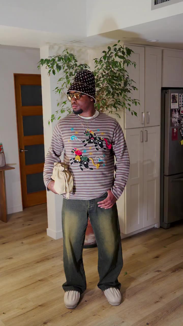This sweater might be my new favorite. Recently discovered @yanyanknits and…