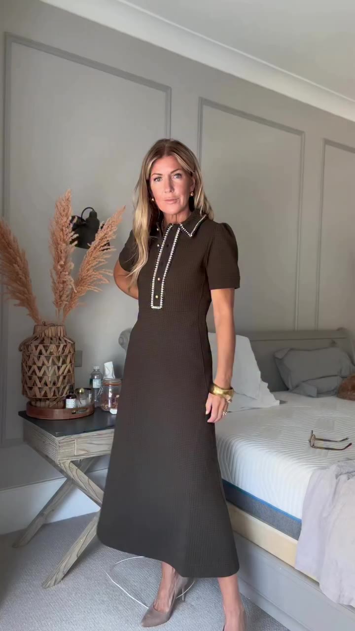 The only question is which colour do I choose? Black or Olive ? Flattering…