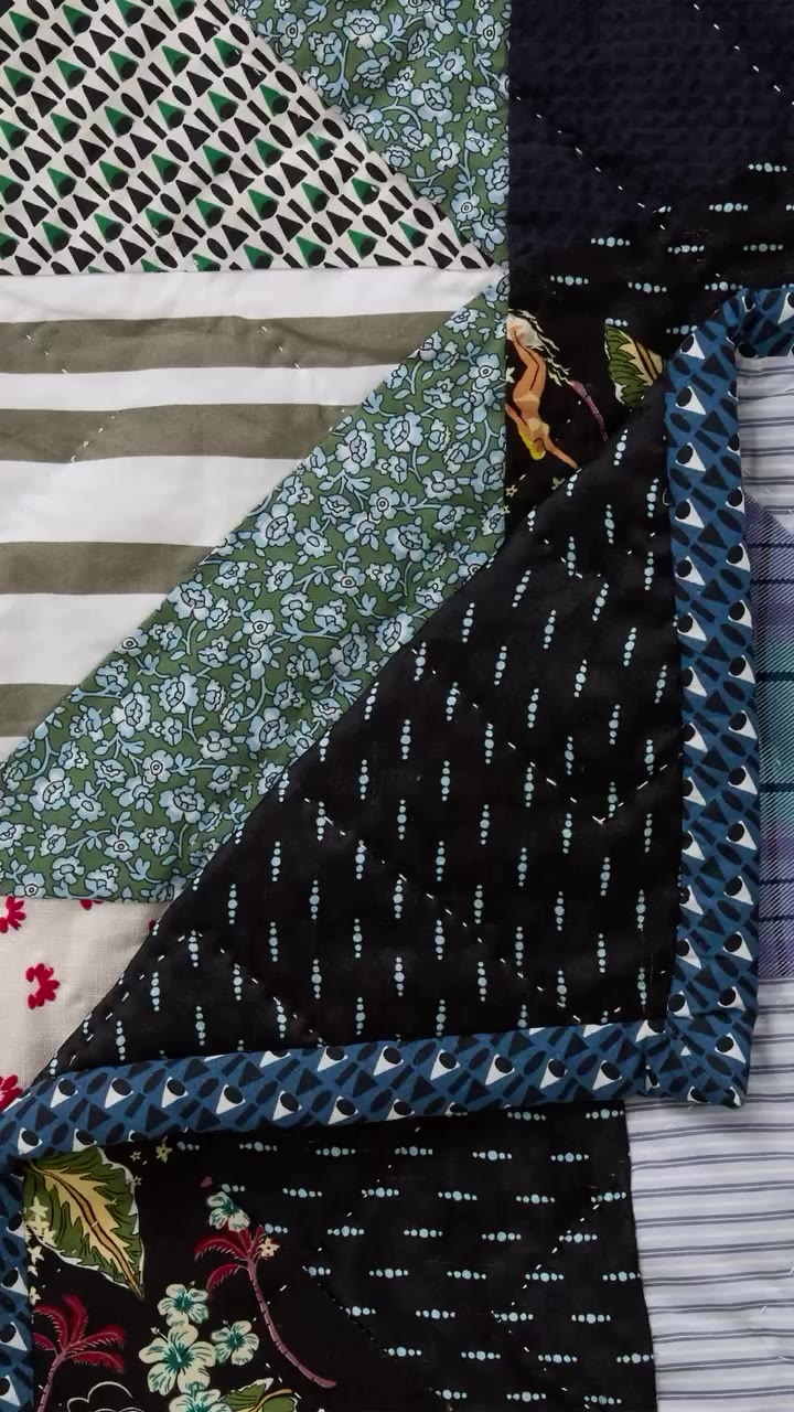 A.P.C. QUILTS Round 30. A project born in 2010 from @the_cats_whiskers and…