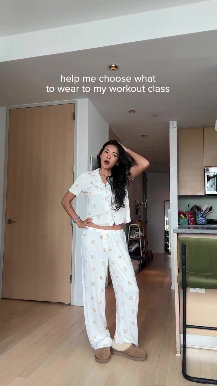 I’m going to pilates, help me choose! 🍬all outfits are from @aerie DUH!…