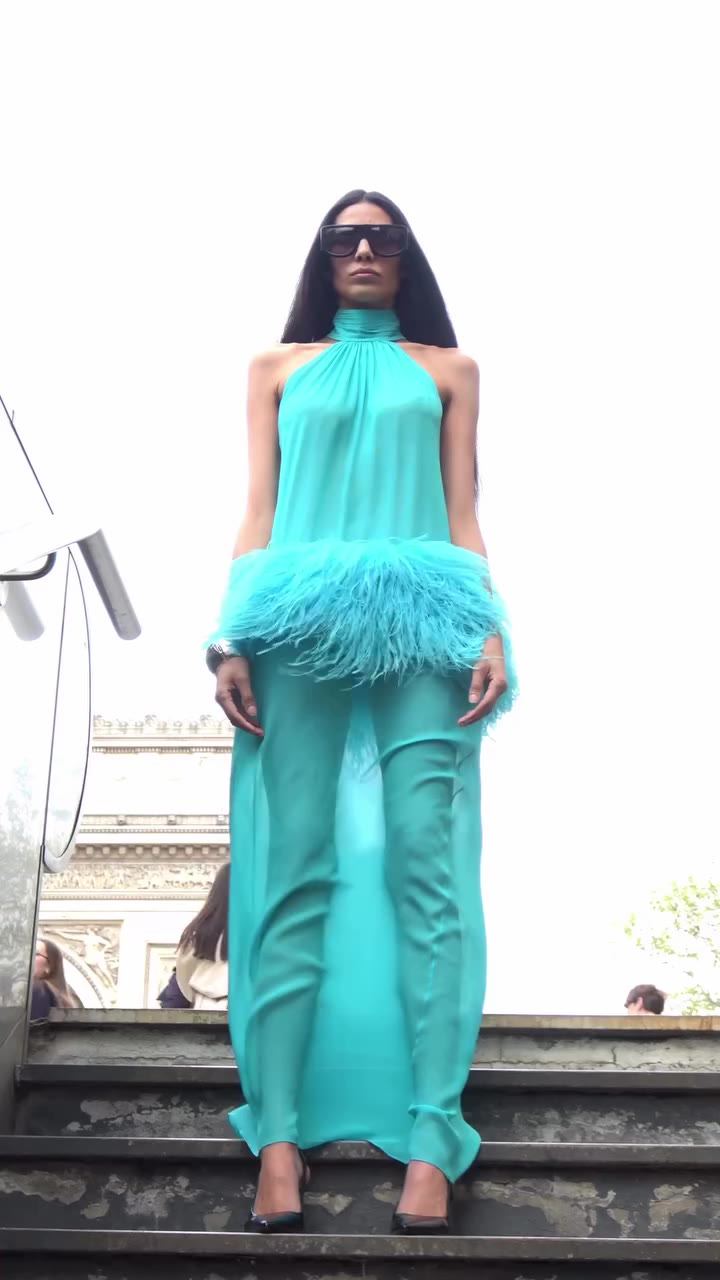 The dress remembers the wind. A fleeting touch, a little movement, a moment…