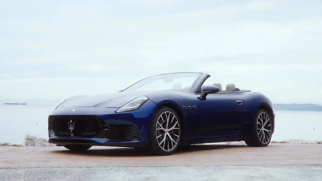 Cabrio pleasure, for four. ​ Lower the top of the new #MaseratiGranCabrio to…