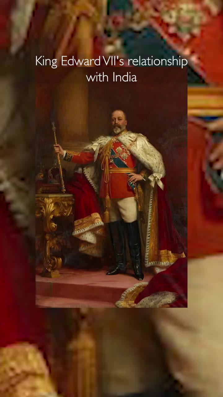 There are 719 diamonds on this sword and scabbard! The sword was a Coronation…