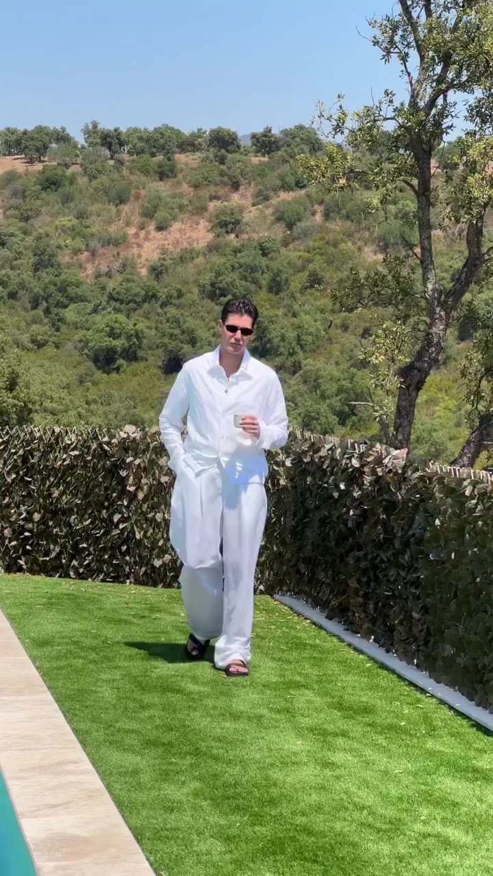 La dolce vita, head to toe. @marcocastellicollection 🪡