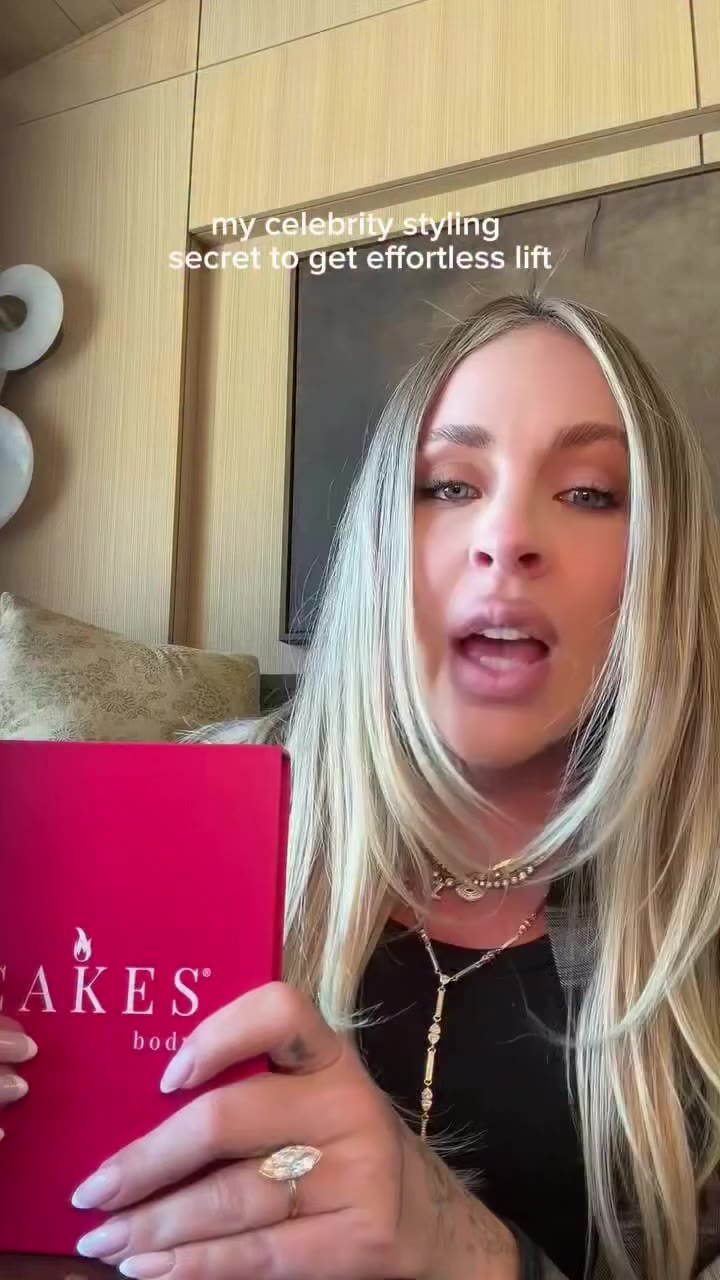 Sharing my stylist secret weapon. Thoughts guys?! Comment Lift and I will send…