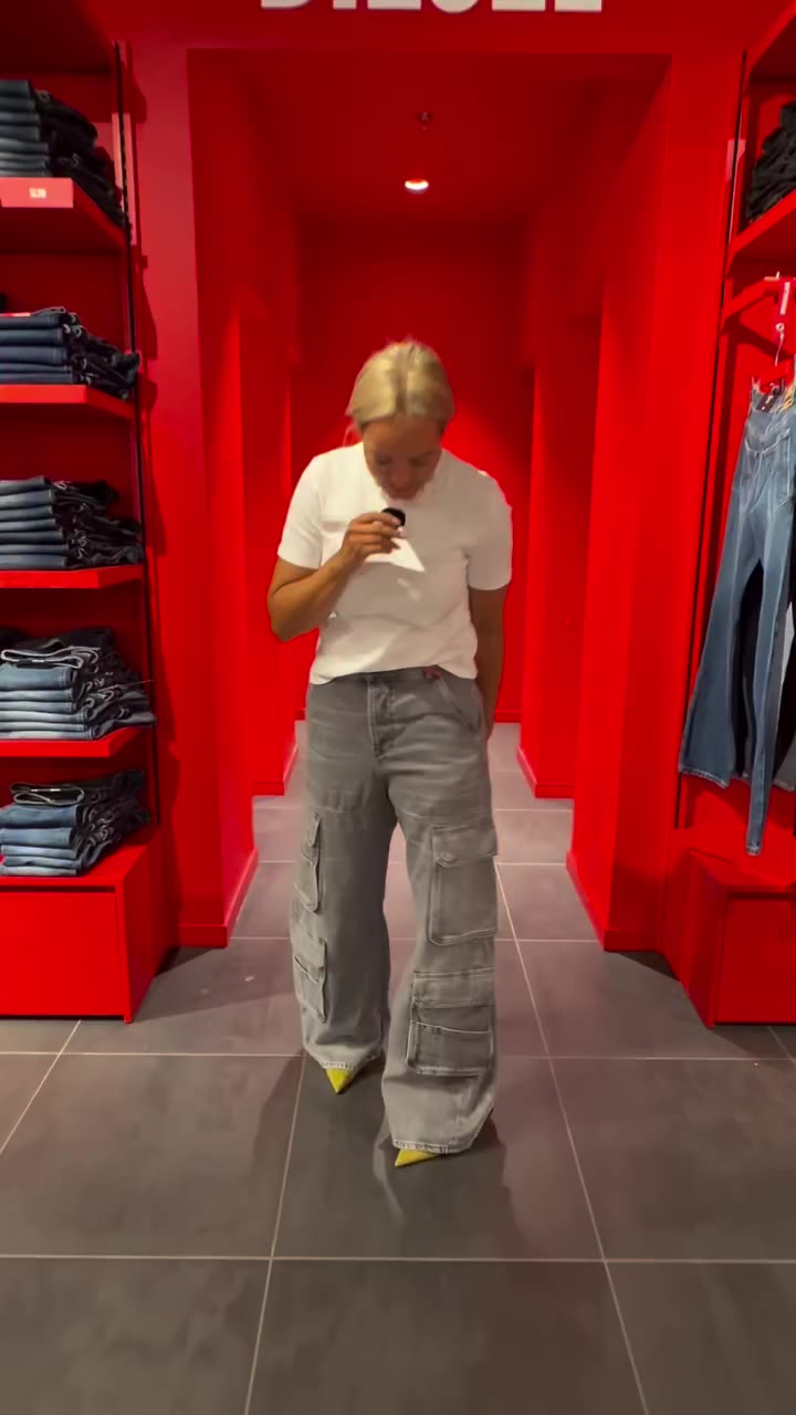 Annonse / Vi kommer ikke utenom denim denne høsten. Heldigvis. 👖 Mer om det…