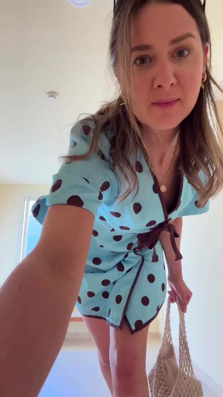Holiday fit check in the polka dot dress 🤍