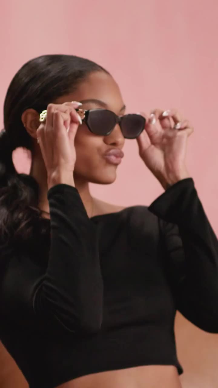 What did they take home from the shoot? #TaraDavisWoodhall, #JessicaChastain…