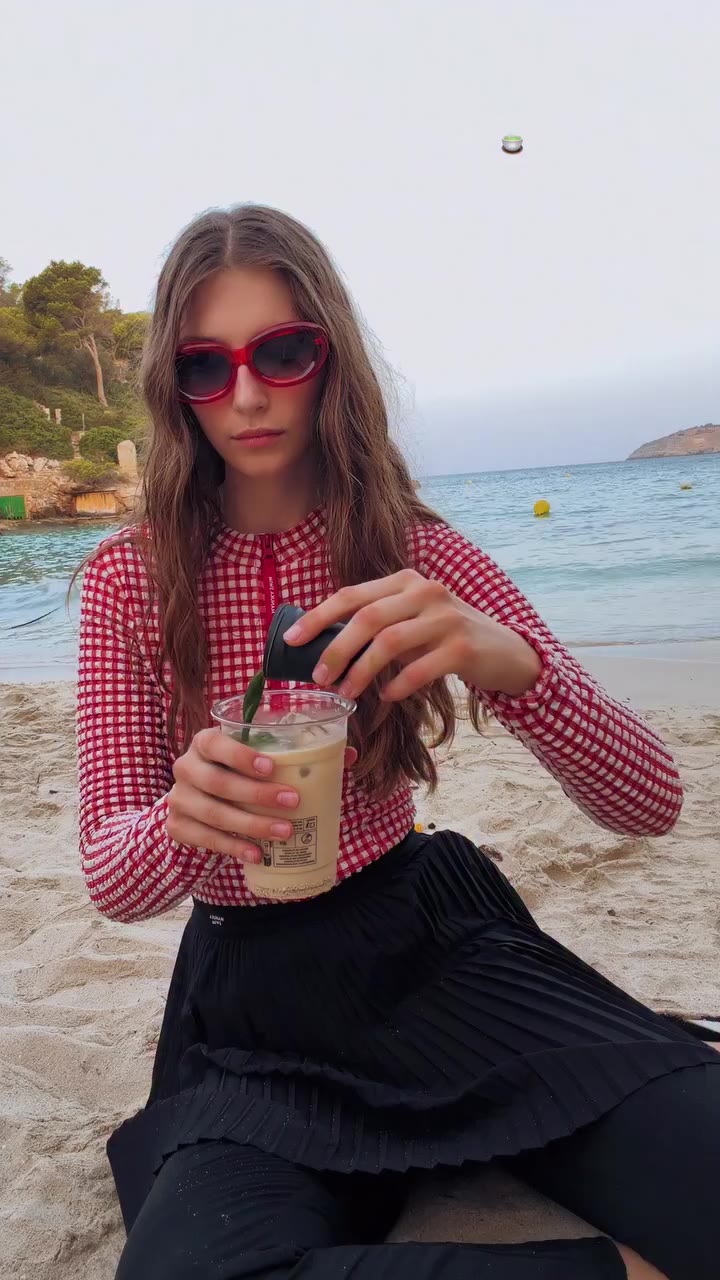 Summer matcha on the beach and life feels good🍃✨