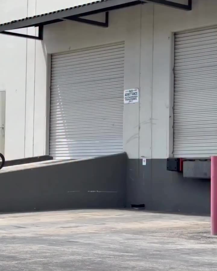 @dakroche is back with another episode of Let’s Lurk (Ep. 4). Go along for the…