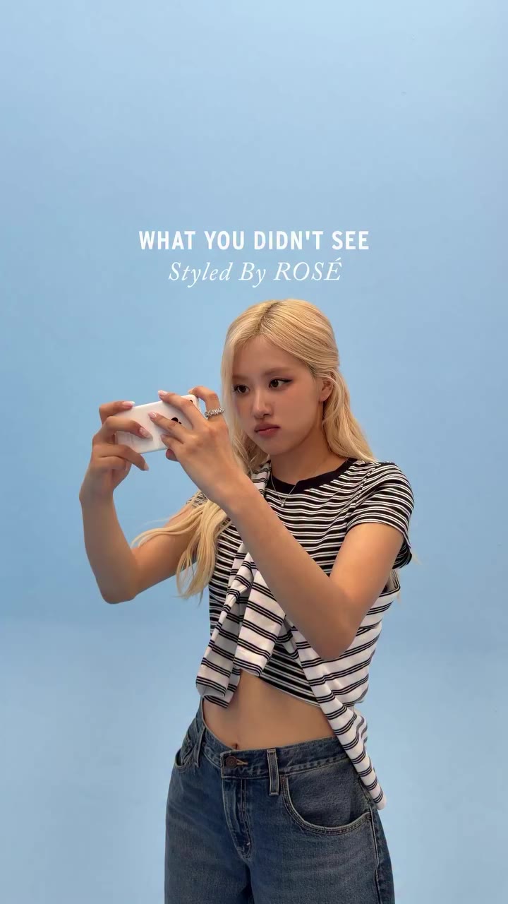 Start your weekend with A LOT of @roses_are_rosie 🌹