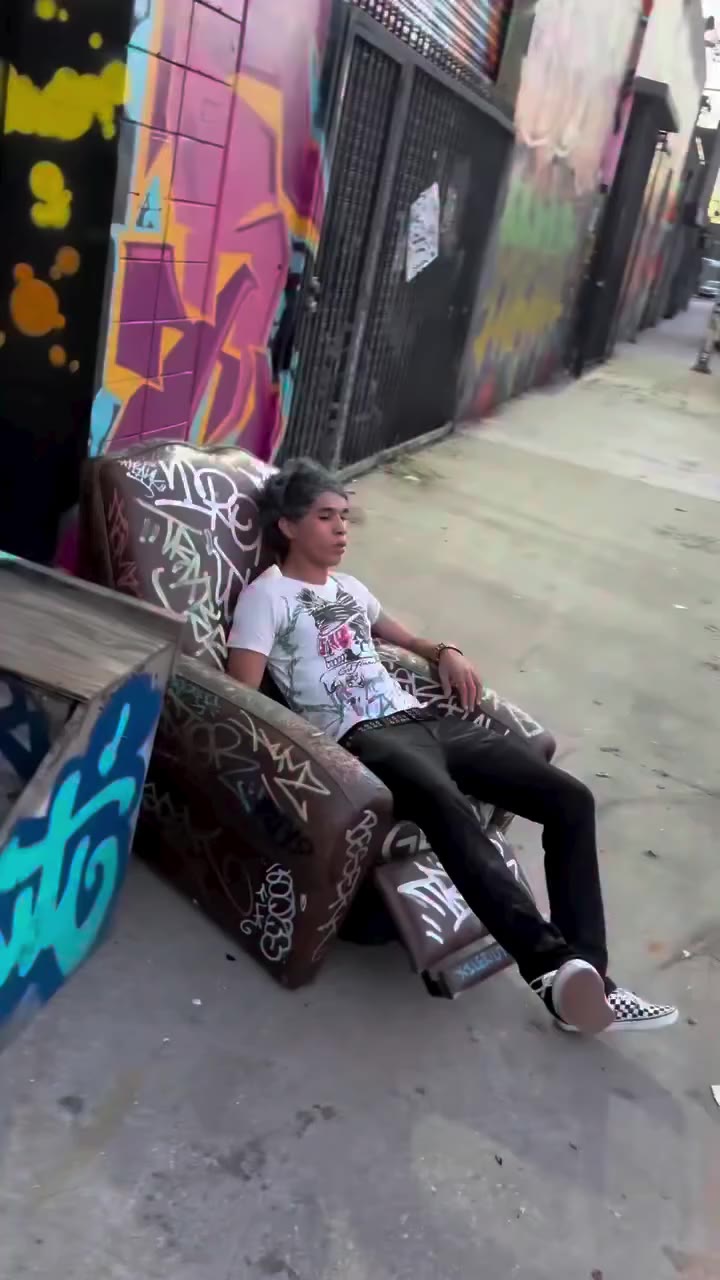@committingswagicide has an aura you can’t style, only have.