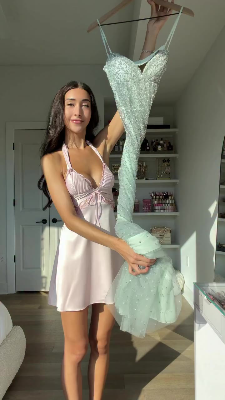 now I own this dress in three colors 🧚