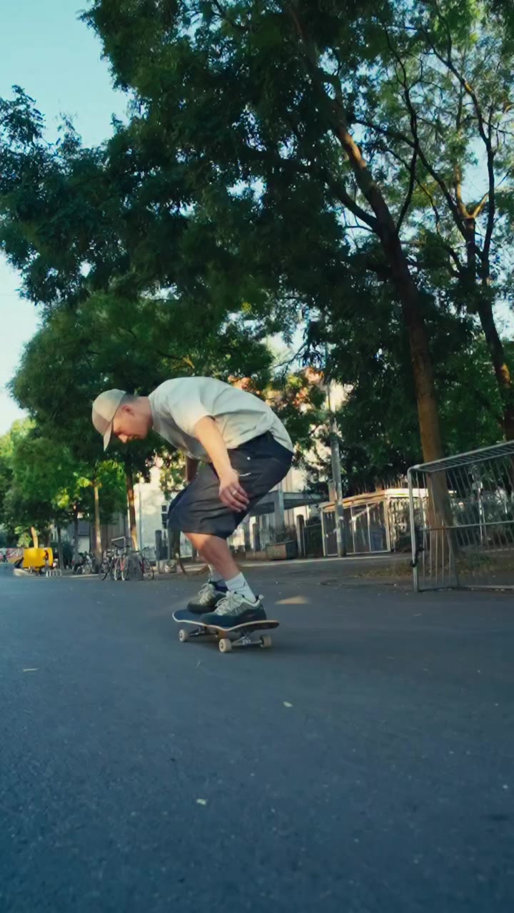 How to SW Heelflip with our teamrider @olliweismantel #skateboading