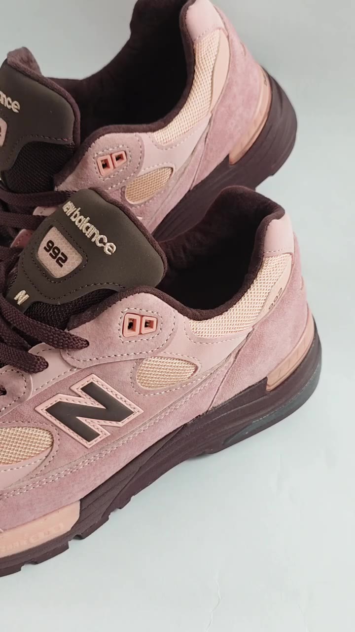 Pretty in Pink 🌸 The New Balance 992 Made in USA “Pink Chalk” combines…