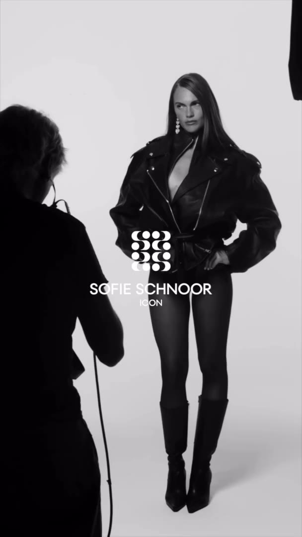 SOFIE SCHNOOR’S ICON COLLECTION FEATURING VENEDA CARTER IS NOW ONLINE.⁠ ⁠ 25…