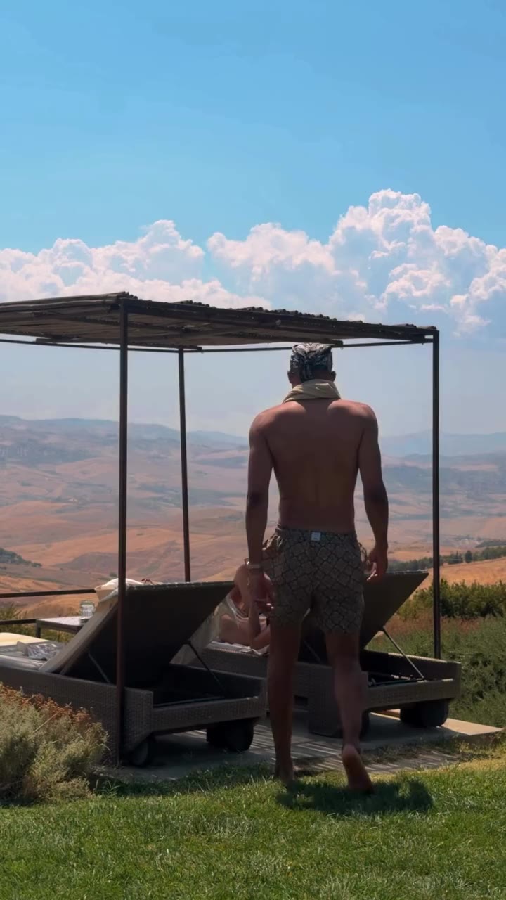 This view and nothing else… Safe to say that this place in #Sicily has…
