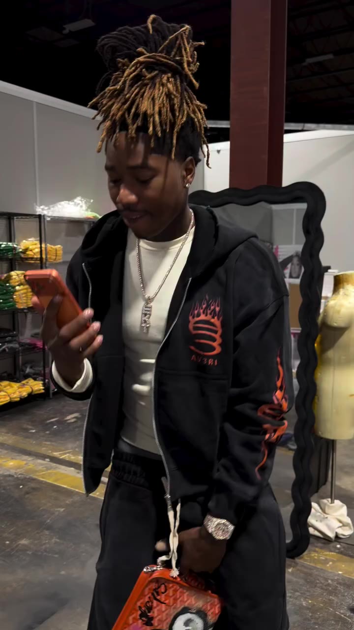 @ekt_40 for @av3ribrand 🦅❤️‍🔥