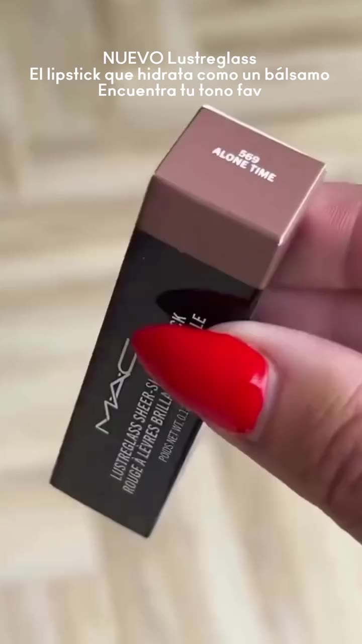 No todos los lipsticks se sienten igual ✨ Lustreglass Sheer-Shine Lipstick…