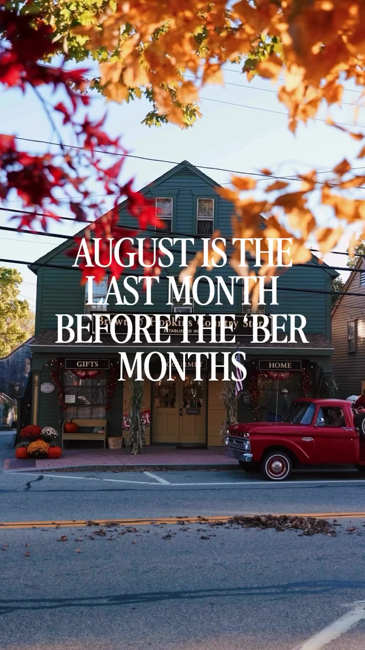 It’s only ‘ber months from here on out! Which one is your favorite? 🍁🎃🦃🎄