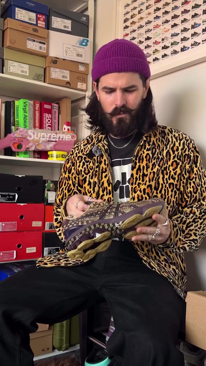 This ASICS GEL-Kinetic Fleunt is Weird Shoe Guy approved 👍🏼…