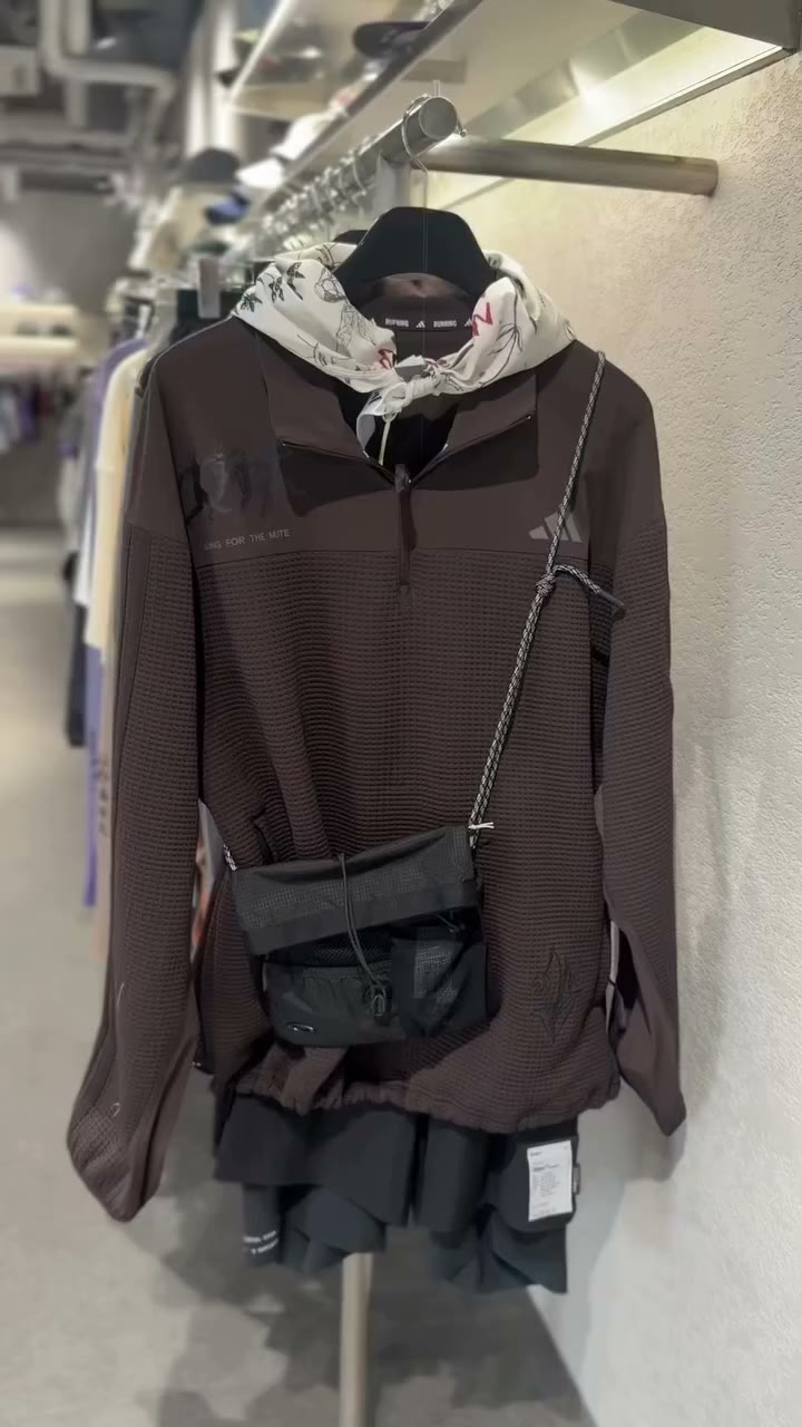 𝗢𝗡 𝗬𝗢𝗨𝗥 𝗠𝗔𝗥𝗞 𝗣𝗜𝗖𝗞 오늘 새롭게 DP된 아이템들을 소개합니다. 다양한 브랜드의 제품을 온유어마크만의…