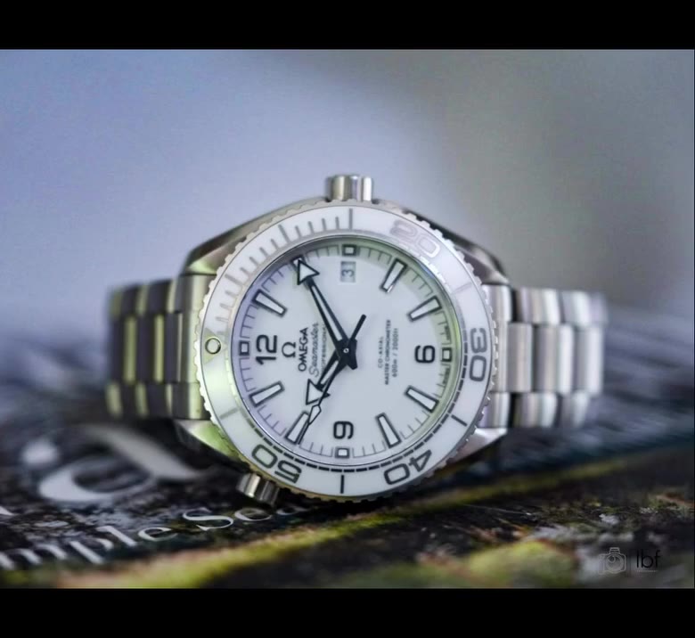 Thursday… 🤍🤍🤍 #watch #horology #watchgirl