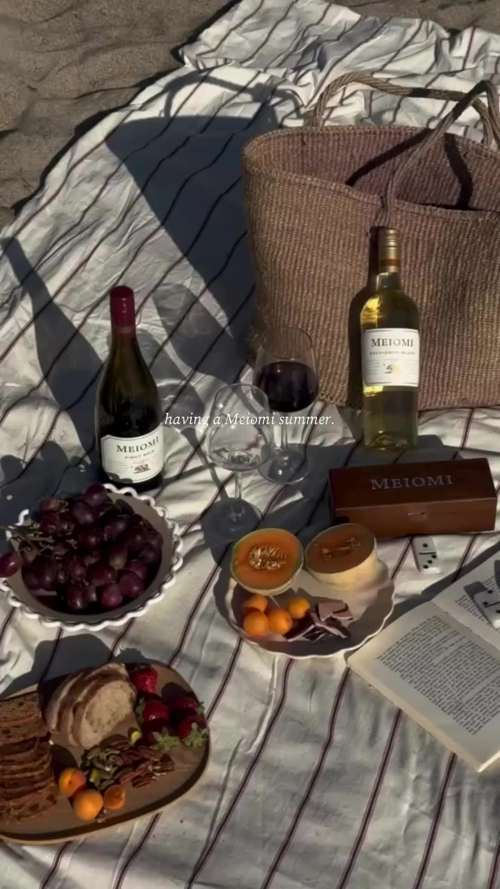 That kinda slow summer. Cheers 🥂