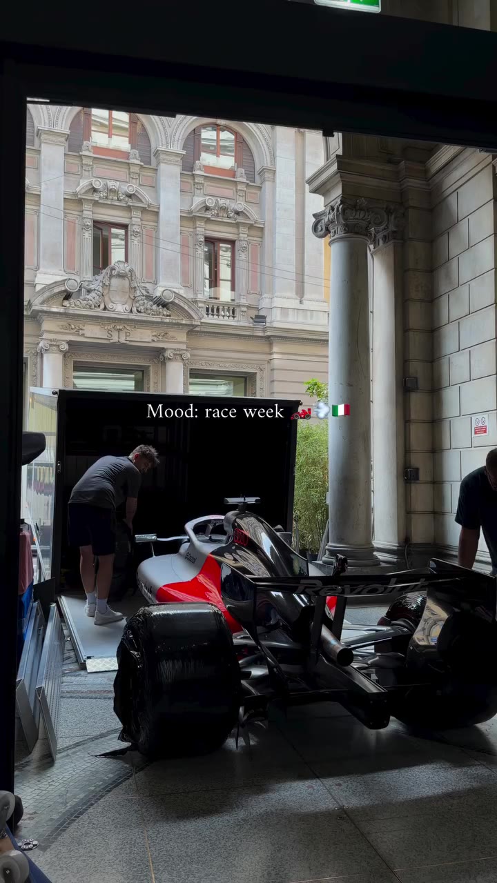 Getting Monza-ready with @piquadrofficial ⚡️🏎️💨🇮🇹