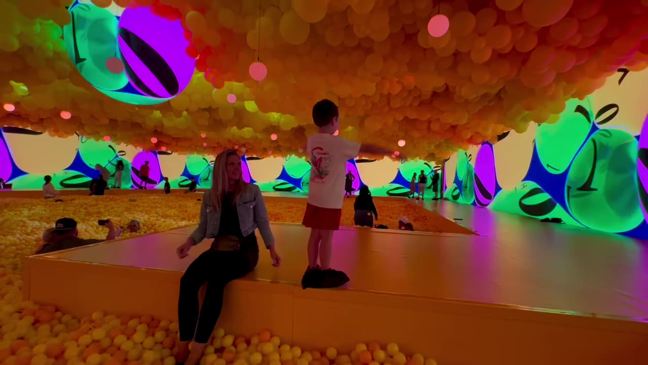 If I’m Chicago this wkd after 11 month run The @balloon_museum closes on…