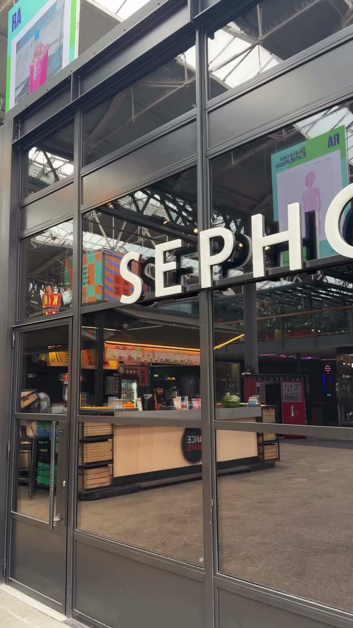 A glorious morning shopping and mooching at @sephorauk’s new…