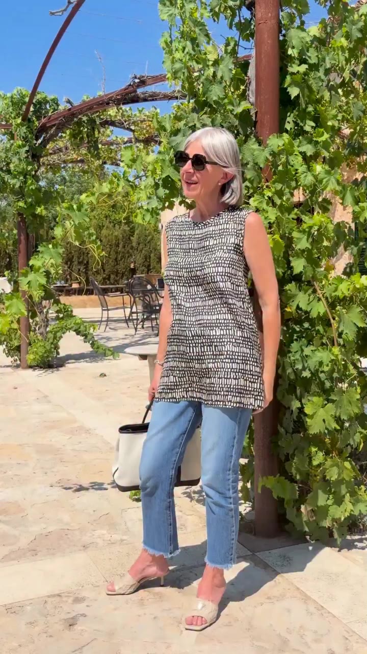 Hello my dear friends! Here's my outfit for a day out in Palma with my Hermès…