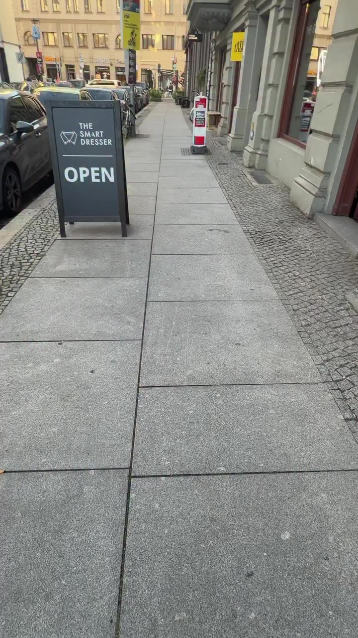DIT IS SO IN BERLIN! Es folgt wieder seriöser Content…vielleicht! Kommt im…