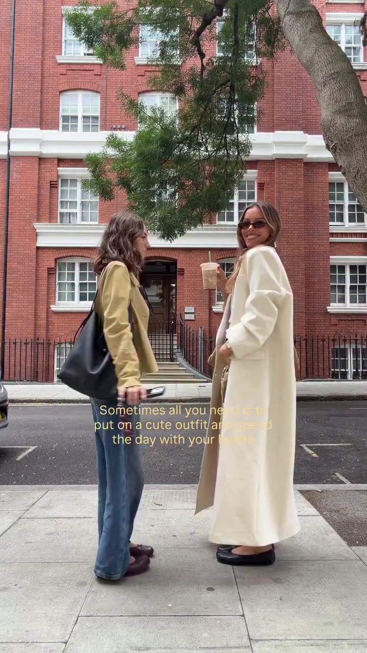 It’s a girl thing 👯‍♀️ . . . . . . #bestfriends #outfits #girlythings #ootd…