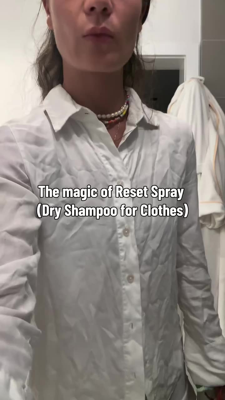 Spray. Smooth. Rewear. 🔄 This is the magic of Reset ✨ Dry shampoo for clothes…