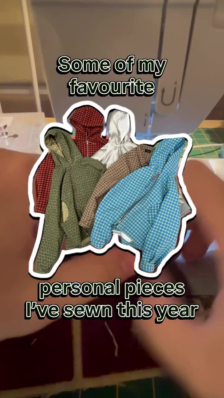 Some of my favourite personal pieces I’ve sewn 🪡 Plaid Zipup Really light…