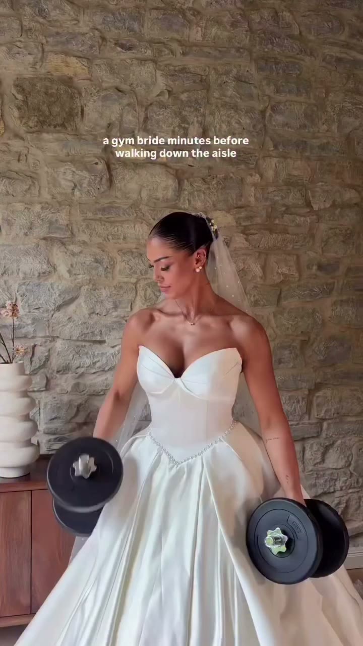 icon behaviour only 👰‍♀️💪