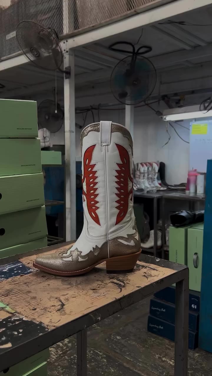 Which one do you want? #mezcaleroboots