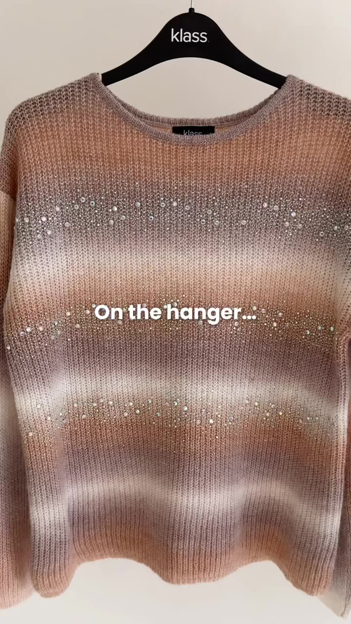 On the hanger vs on the model🤎 See how some of our AW26 knitwear looks once…