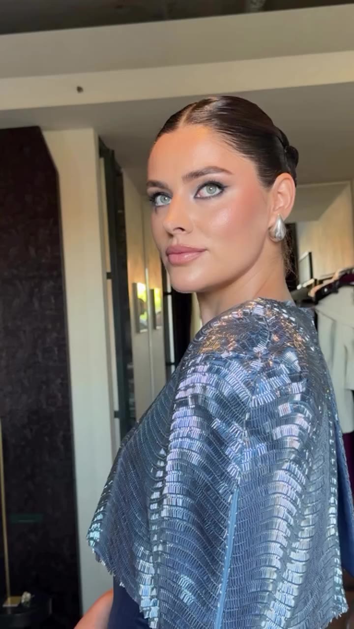 muse @usanova.life makeup @silevko_mua hairstyle @danlhair #venicefilmfestival