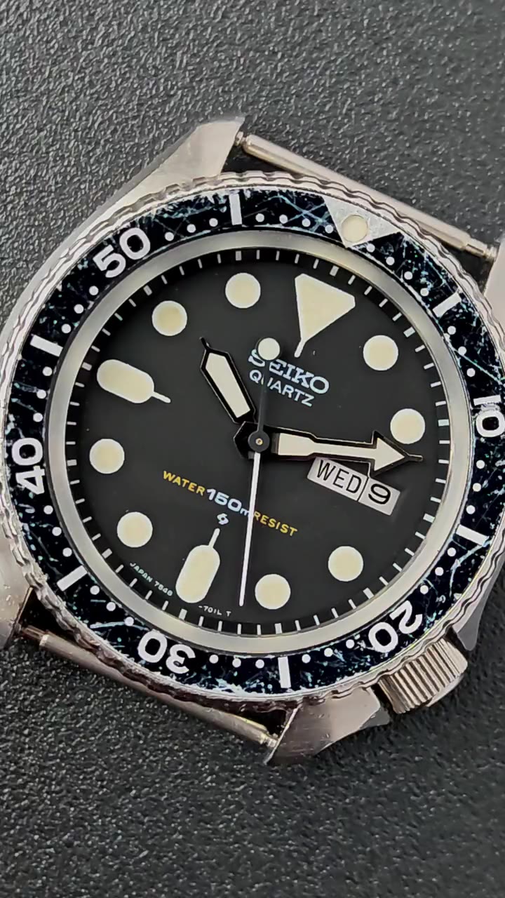 No matter the age of your watch, a fresh strap will give it a new lease of…