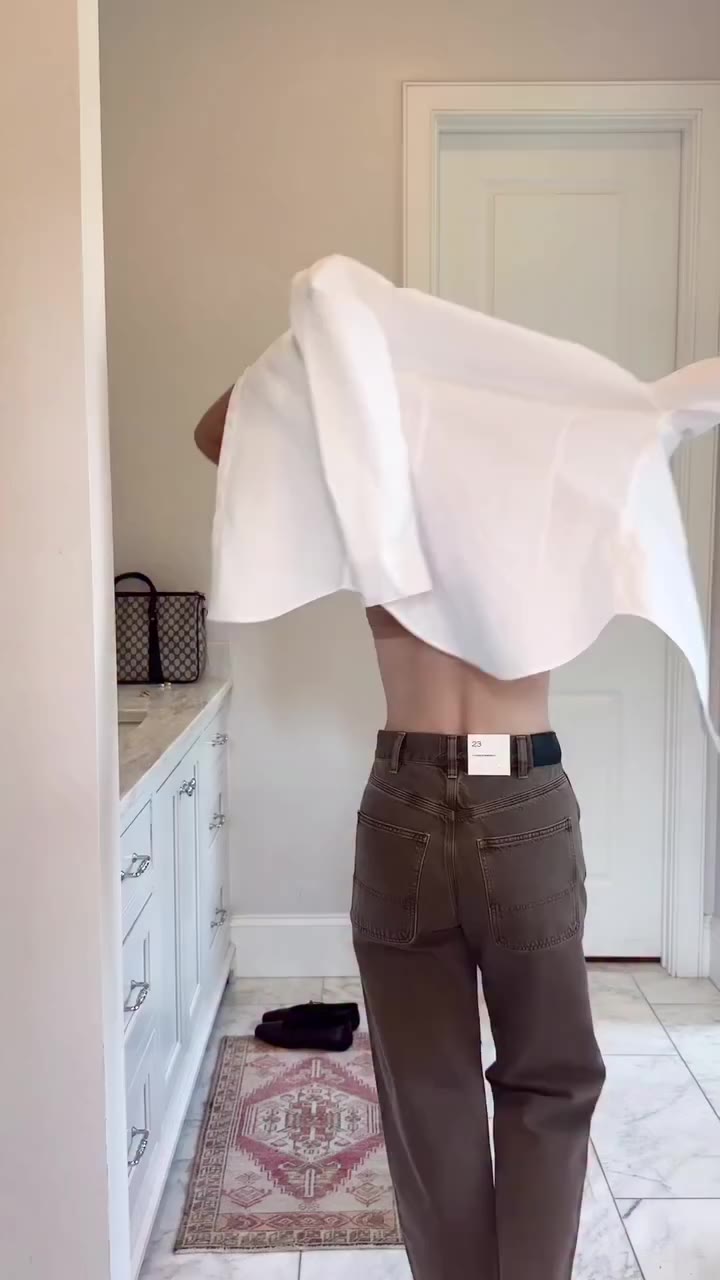 A crisp white shirt. No ironing required. @lanebethayart gets it.