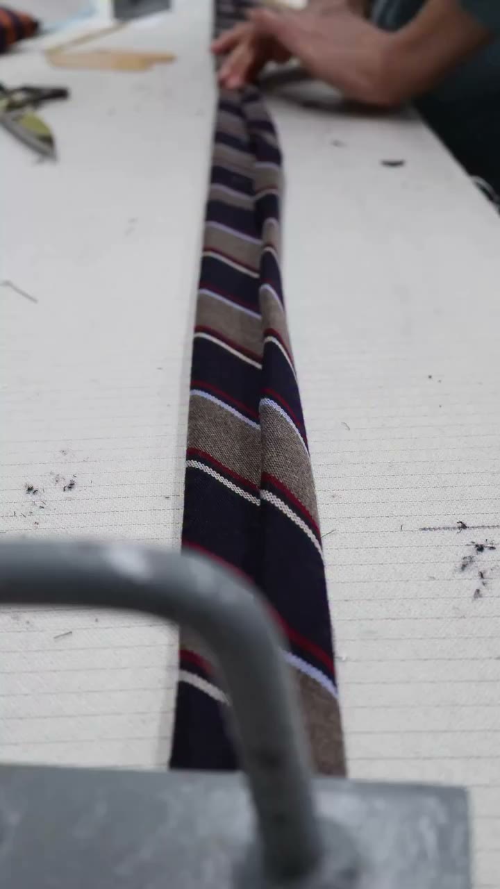 Dissertation Handsewn Necktie / 手縫いのネクタイ