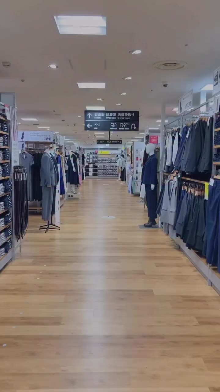 【どっちが気になる？コメントで教えてください💬】 Uniqlo U新作バッグ2型が、9/11(金)から販売開始！🆕…