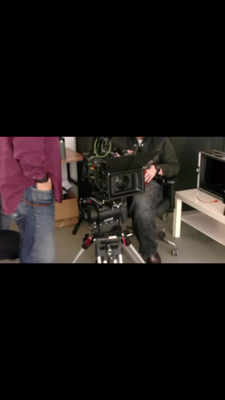 Backstage, caught on tape. The crew behind it; @truemodelsistanbul @claus.lina…