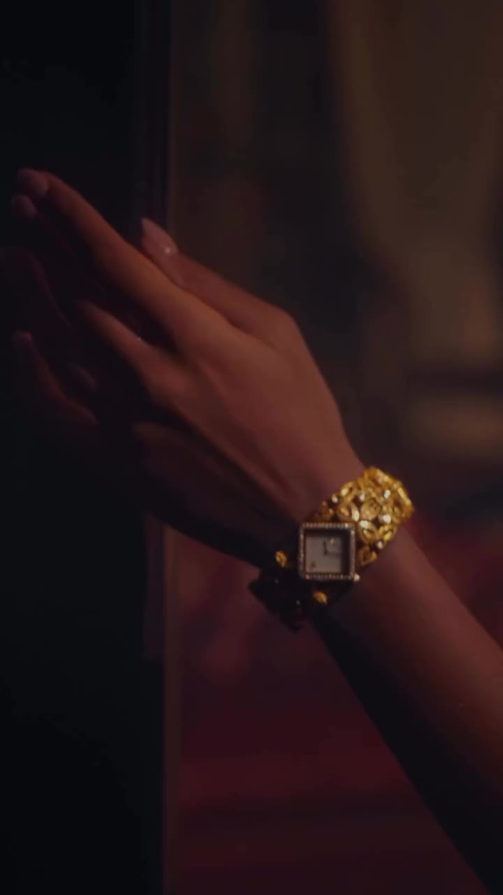 Kyaari brings the quiet harmony of a garden to the wrist, where structure…